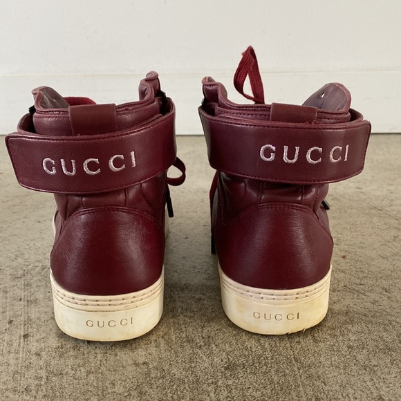 Red Gucci leather high tops - Picture 3 of 7